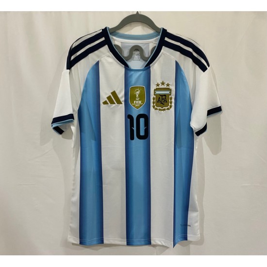 تيشرت الأرجنتين الجديد بشعار أبطال كاس العالم
