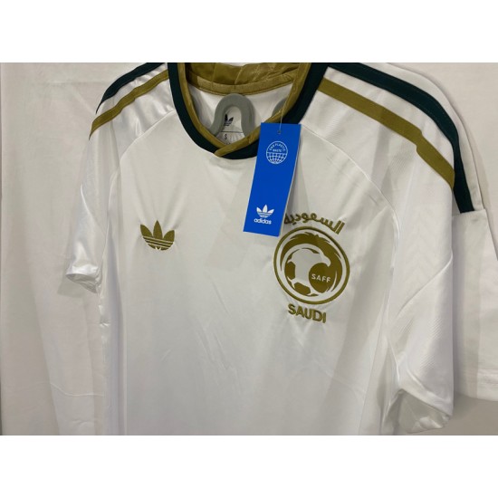 تيشرت المنتخب السعودي الابيض