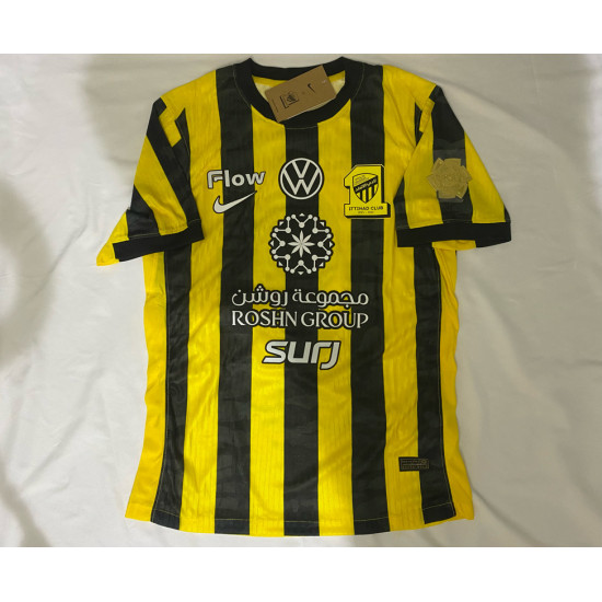 تيشرت الاتحاد نسخة لاعبين بشعار الدوري الذهبي مجانا + ملصق شعار الاتحاد هديه. تيشرت الاتحاد نسخة لاعبين بشعار الدوري الذهبي مجانا + ملصق شعار الاتحاد هديه.